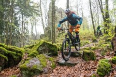 leicht verblockte Singletrails machen Laune