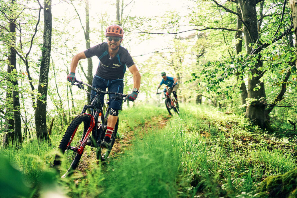 MTB Tour Supertrail Kreuzberg Flowiger Trail-Genuss: Mountainbiker erleben den 75%igen Trail-Anteil des Supertrail Kreuzberg in der Rhön.